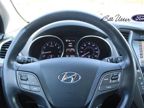 Used 2017 Hyundai Santa Fe Limited FWD image 26