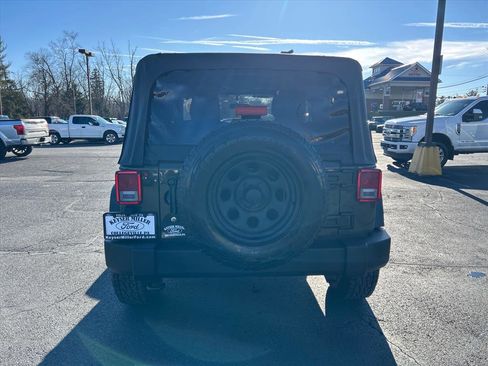 Used 2015 Jeep Wrangler Sport image 7