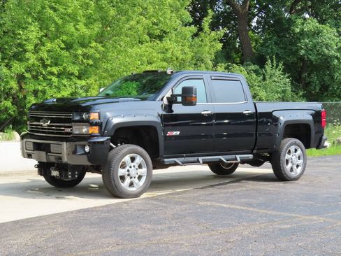 Certified 2019 Chevrolet Silverado 2500 LTZ w/ Custom Sport Edition AWD/4WD image 8