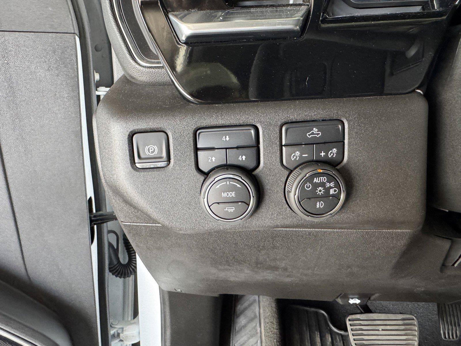 Used 2025 Chevrolet Silverado 2500 LT w/ Convenience Package AWD/4WD image 19