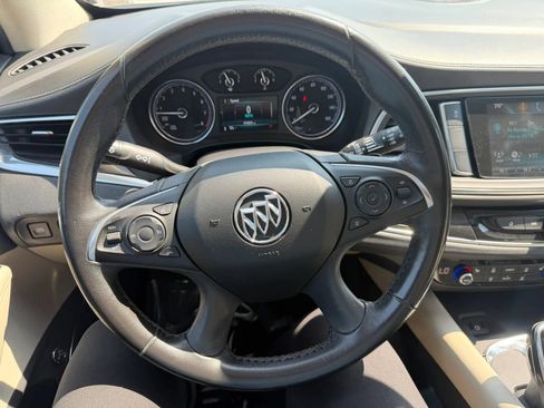 Used 2019 Buick Enclave Essence FWD image 20