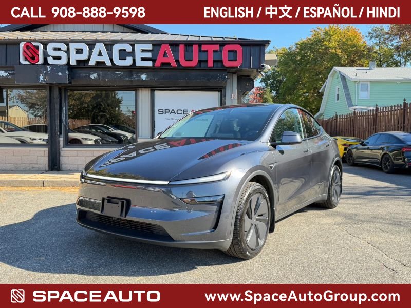 Used 2026 Tesla Model Y AWD image 1