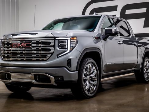 Used 2025 GMC Sierra 1500 Denali w/ Denali Reserve Package AWD/4WD image 31