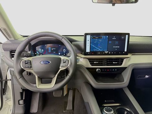 New 2025 Ford Explorer Active image 23
