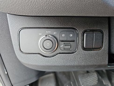 Used 2021 Mercedes-Benz Sprinter 2500 image 28