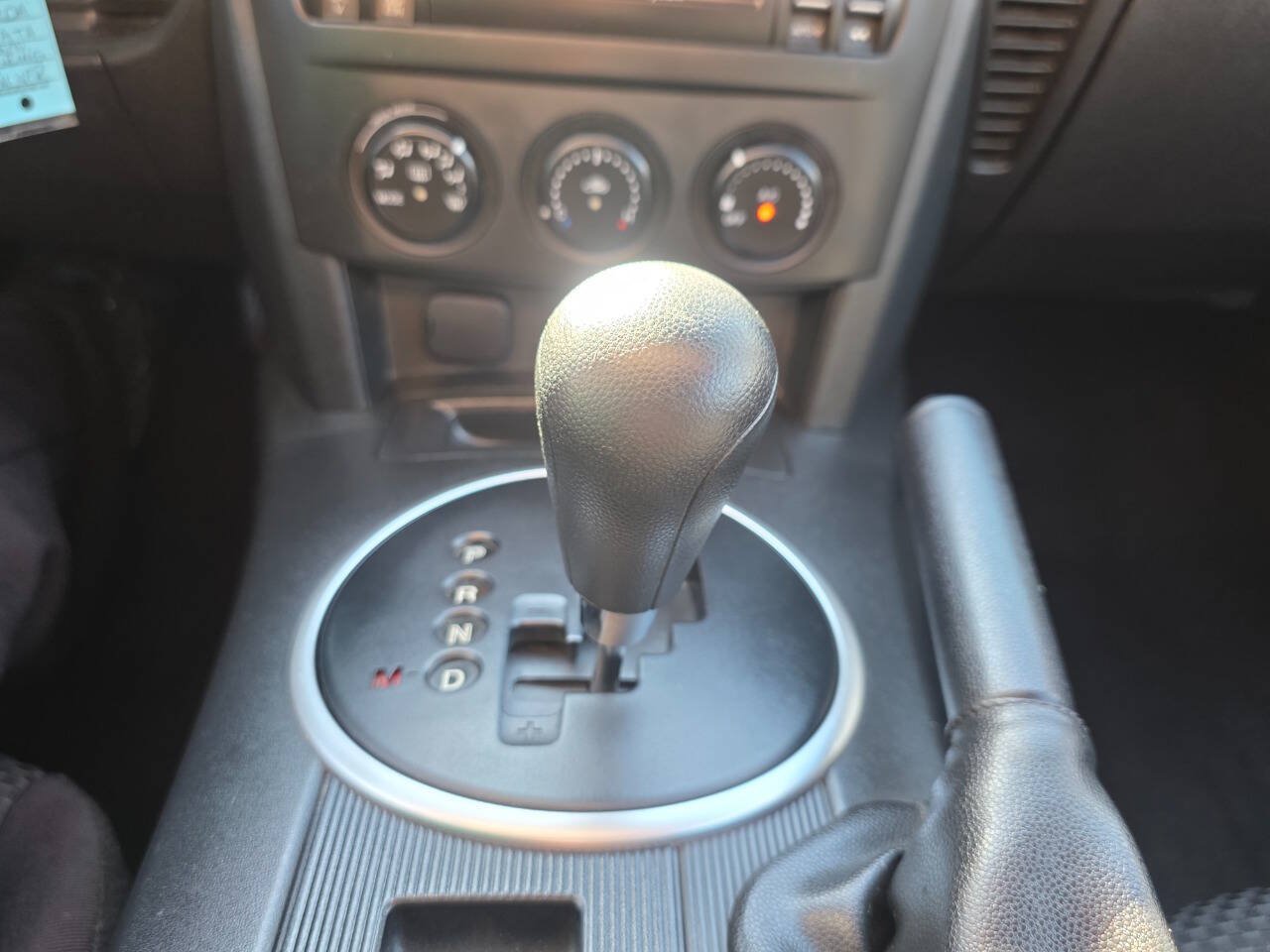 Used 2006 MAZDA MX-5 Miata Touring w/ Appearance Pkg RWD image 14