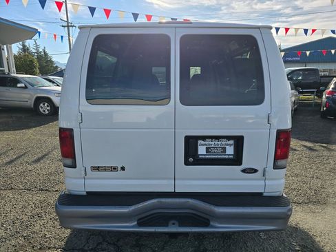 Used 2002 Ford E-250 and Econoline 250 E-250 image 6
