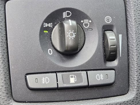 Used 2011 Volvo C30 T5 R-Design image 26