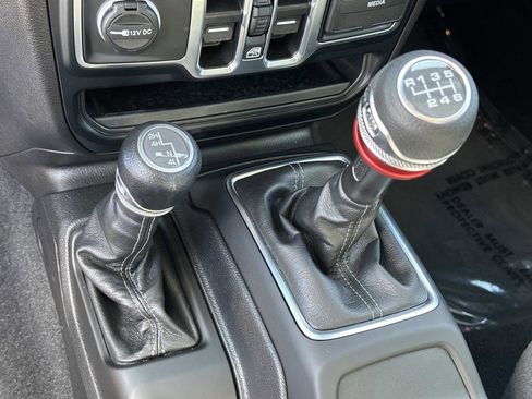 Used 2024 Jeep Wrangler Unlimited Sport image 14