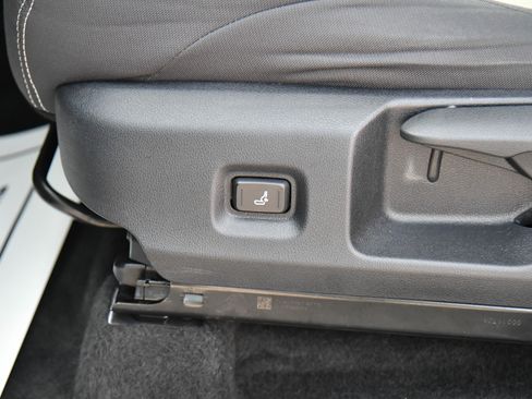 Used 2024 Toyota Tacoma TRD Sport image 16