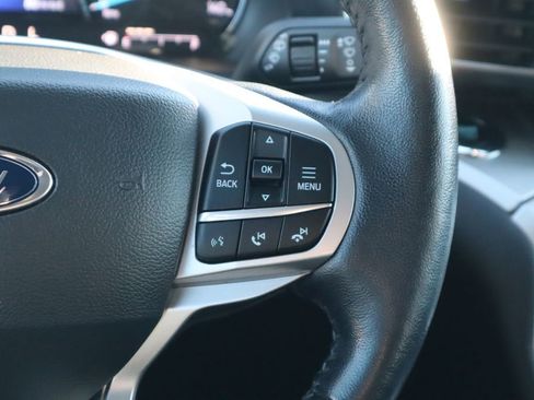 Used 2022 Ford Explorer XLT w/ Equipment Group 202A image 12