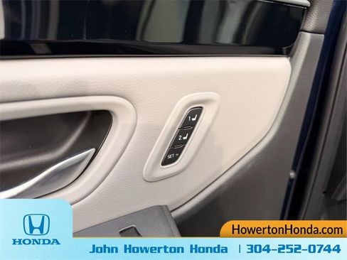 New 2025 Honda Pilot EX-L image 9