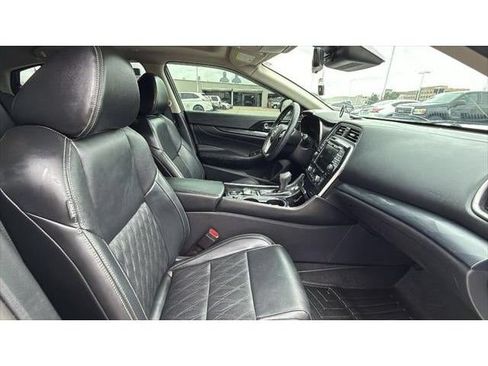 Used 2023 Nissan Maxima Platinum w/ Sport Mat Group FWD image 33