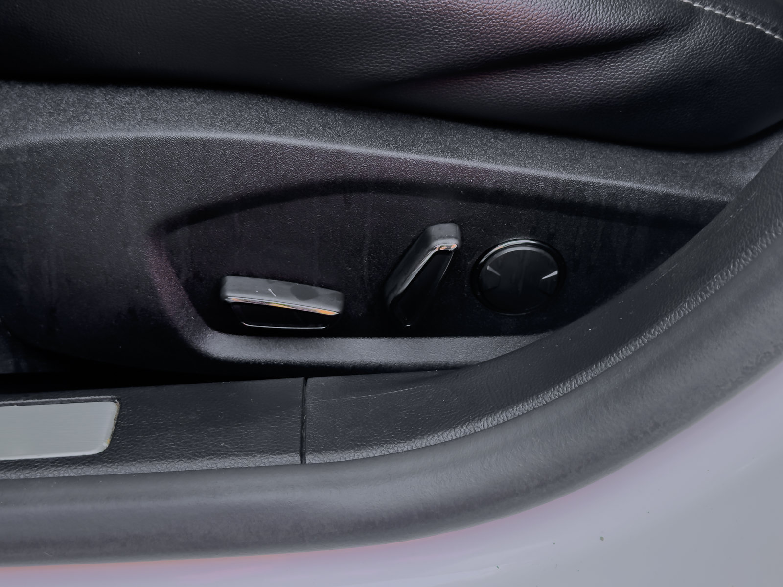 Used 2020 Ford Fusion Titanium FWD image 55