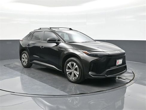 Used 2024 Toyota bZ4X XLE image 22
