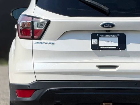 Used 2017 Ford Escape Titanium w/ Canadian Touring Package AWD/4WD image 13
