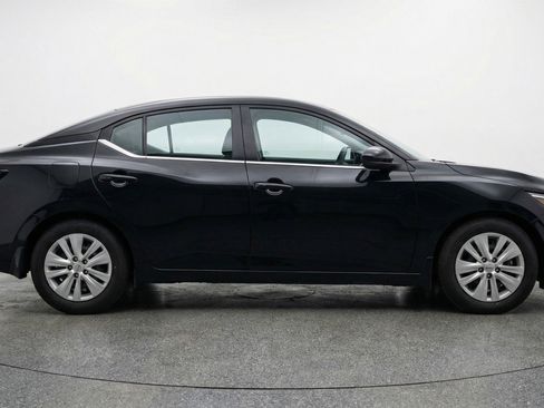 Used 2025 Nissan Sentra S FWD image 11