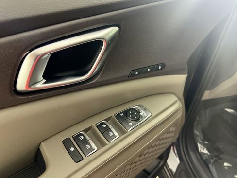 New 2026 Kia Carnival EX image 16