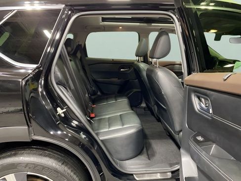 Certified 2023 Nissan Rogue SL w/ SL Premium Package AWD/4WD image 16