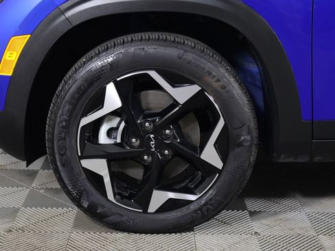 Certified 2025 Kia Seltos S AWD/4WD image 21