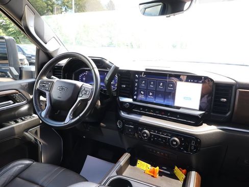 Used 2024 Chevrolet Silverado 2500 High Country w/ High Country Premium Package AWD/4WD image 33