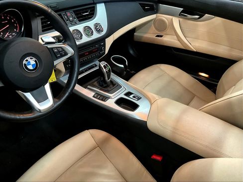 Used 2009 BMW Z4 sDrive35i image 18