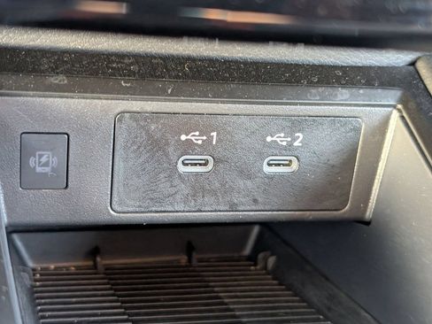Used 2025 Nissan Kicks SR w/ SR Premium Package FWD image 18