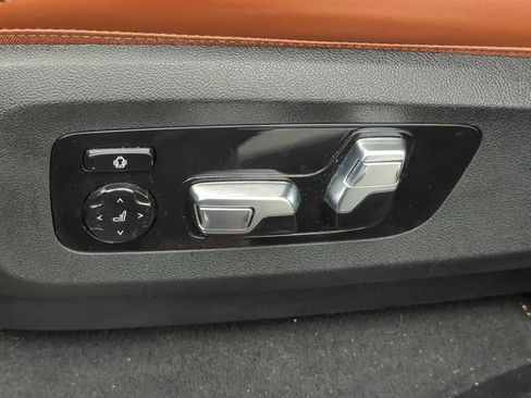 Certified 2023 BMW X7 xDrive40i w/ Premium Package image 17