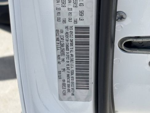 Used 2020 Jeep Cherokee Limited FWD image 29