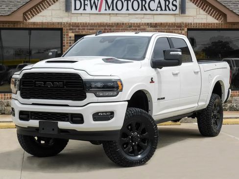 Used 2023 RAM 2500 Limited AWD/4WD image 2
