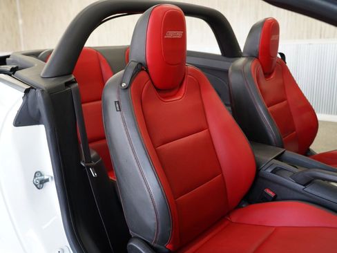 Used 2015 Chevrolet Camaro SS w/ Commemorative Special Edition image 28