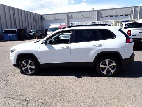 Used 2022 Jeep Cherokee Limited AWD/4WD image 12