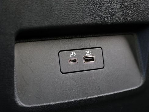 Used 2023 Nissan Frontier SV w/ Midnight Edition Package image 19