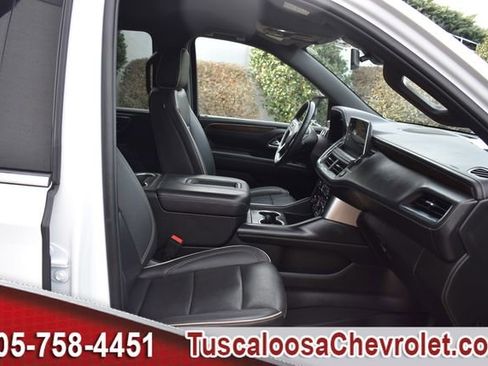Used 2022 Chevrolet Suburban Premier image 26