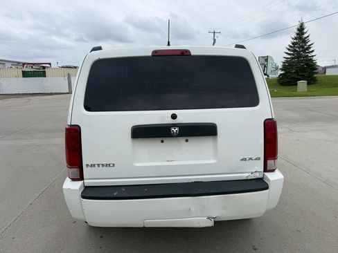 Used 2008 Dodge Nitro SXT w/ Sun & Wheels Group AWD/4WD image 6