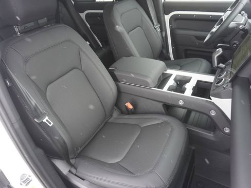 New 2026 Land Rover Defender 110 S image 24