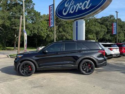 Certified 2023 Ford Explorer ST w/ Equipment Group 401A AWD/4WD image 3