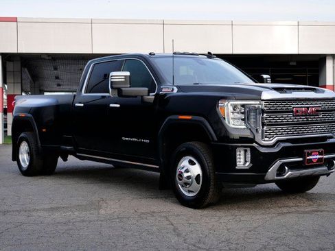 Used 2021 GMC Sierra 3500 Denali w/ Denali Ultimate Package image 4