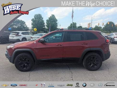 Used 2015 Jeep Cherokee Trailhawk w/ Comfort/Convenience Group AWD/4WD image 6