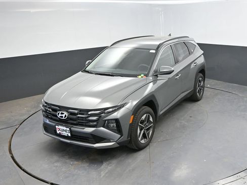 Used 2025 Hyundai Tucson SEL AWD/4WD image 28