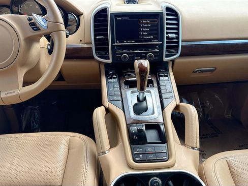 Used 2012 Porsche Cayenne image 18
