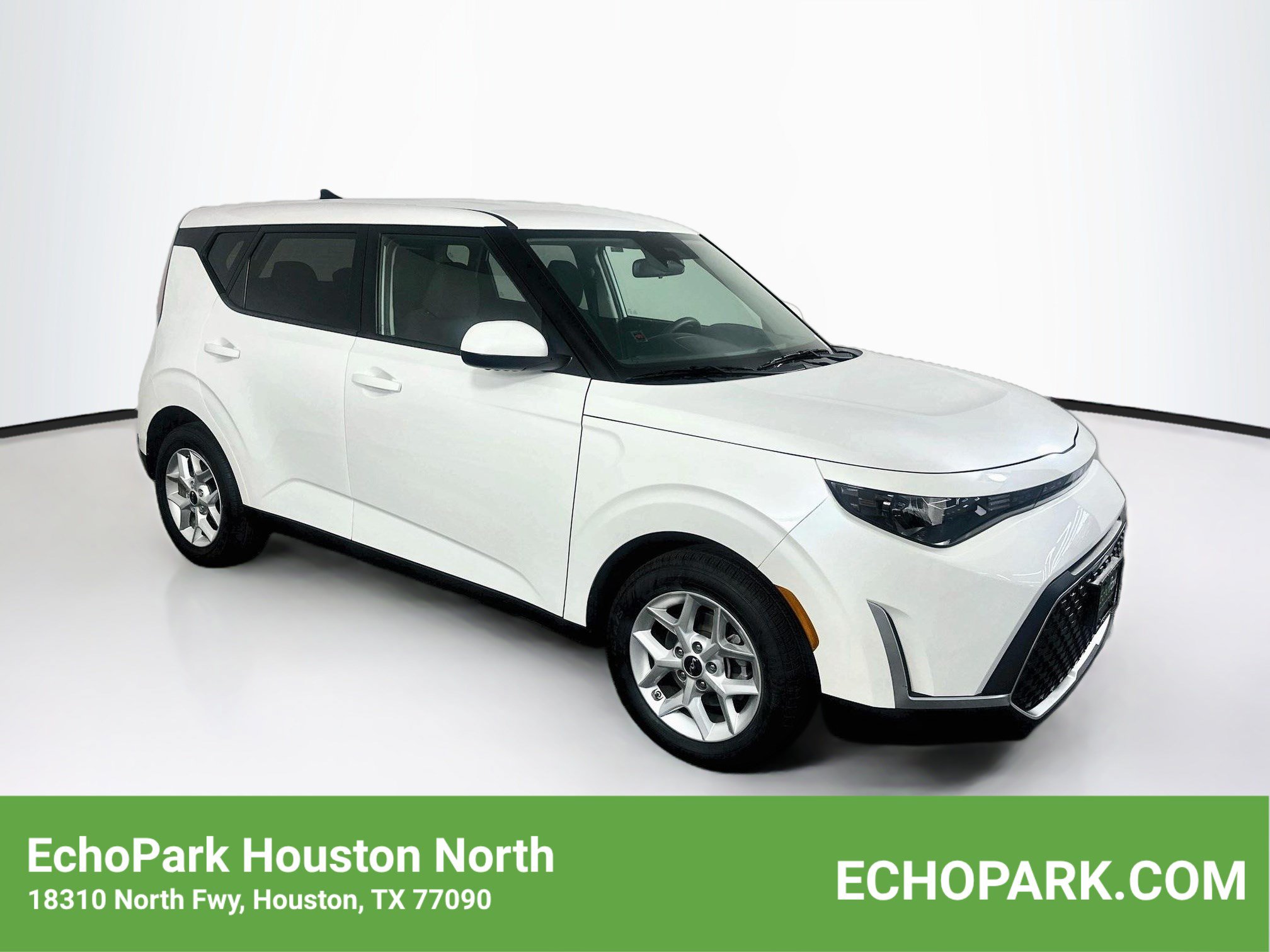 Used 2025 Kia Soul LX w/ LX Technology Package FWD image 1