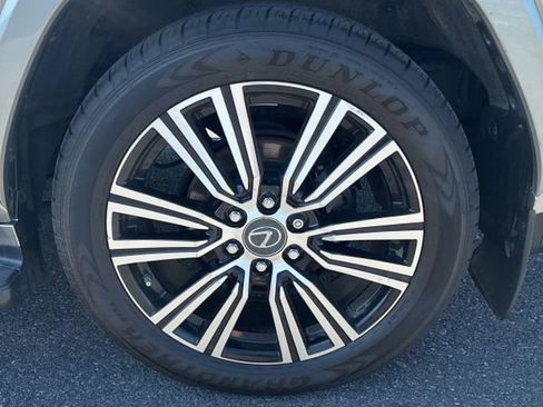 Used 2023 Lexus LX 600 4WD w/ Appearance Package image 31