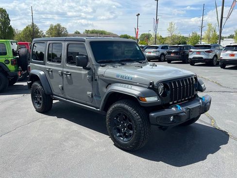 Used 2023 Jeep Wrangler Unlimited w/ Cold Weather Group AWD/4WD image 8