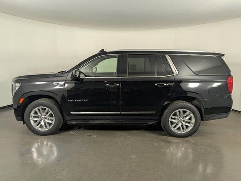 Used 2023 GMC Yukon SLT w/ SLT Premium Package image 5