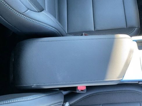 New 2026 Chevrolet Equinox EV LT image 18