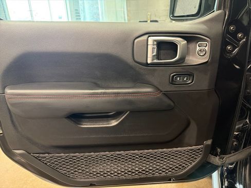 Used 2023 Jeep Gladiator Rubicon w/ Dual Top Group AWD/4WD image 15