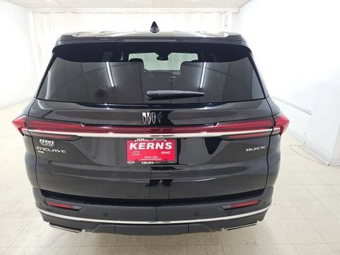 Used 2025 Buick Enclave Preferred AWD/4WD image 16