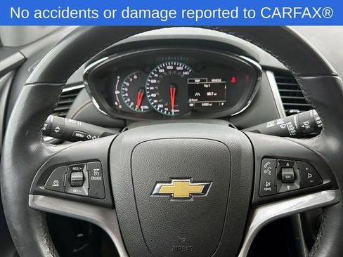 Certified 2022 Chevrolet Trax LT w/ LT Convenience Package AWD/4WD image 21