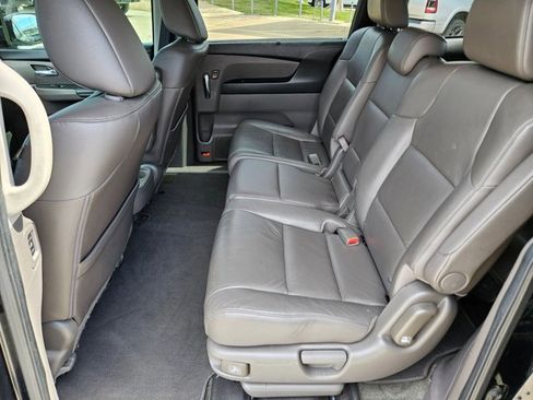 Used 2016 Honda Odyssey Touring Elite image 19